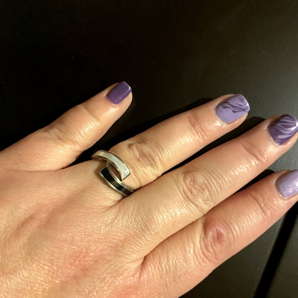 Women’s ring size 8